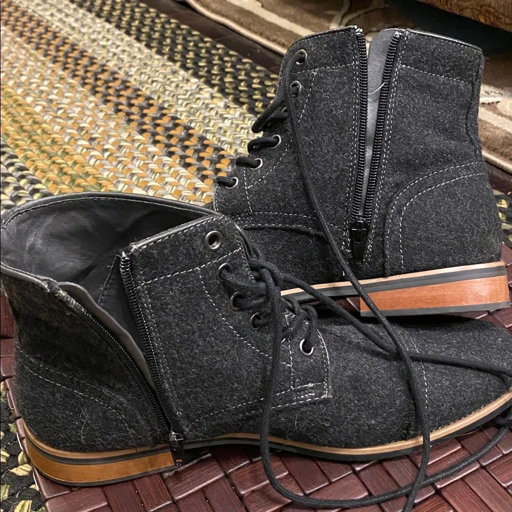 JOSEPH ABBOUD Grey Wool Boots Size 9 1/2 M